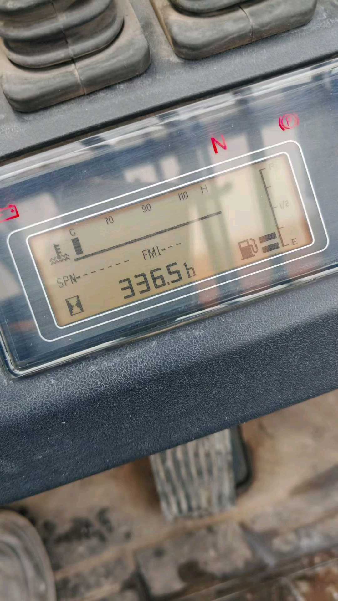 河北省邯郸市邯山区浴新大街75号二手杭叉16吨升高0米柴油叉车