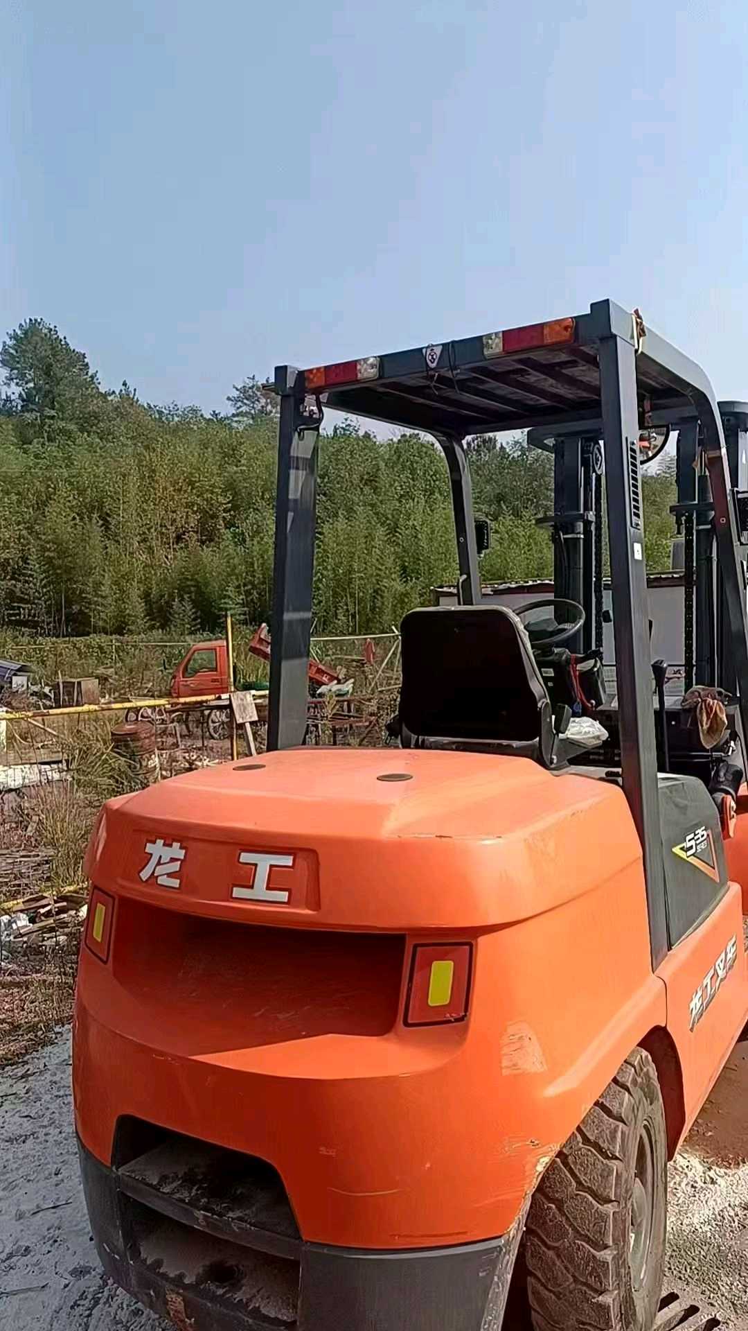 江苏省徐州市云龙区津浦西路202号二手龙工3.5吨升高0米柴油叉车