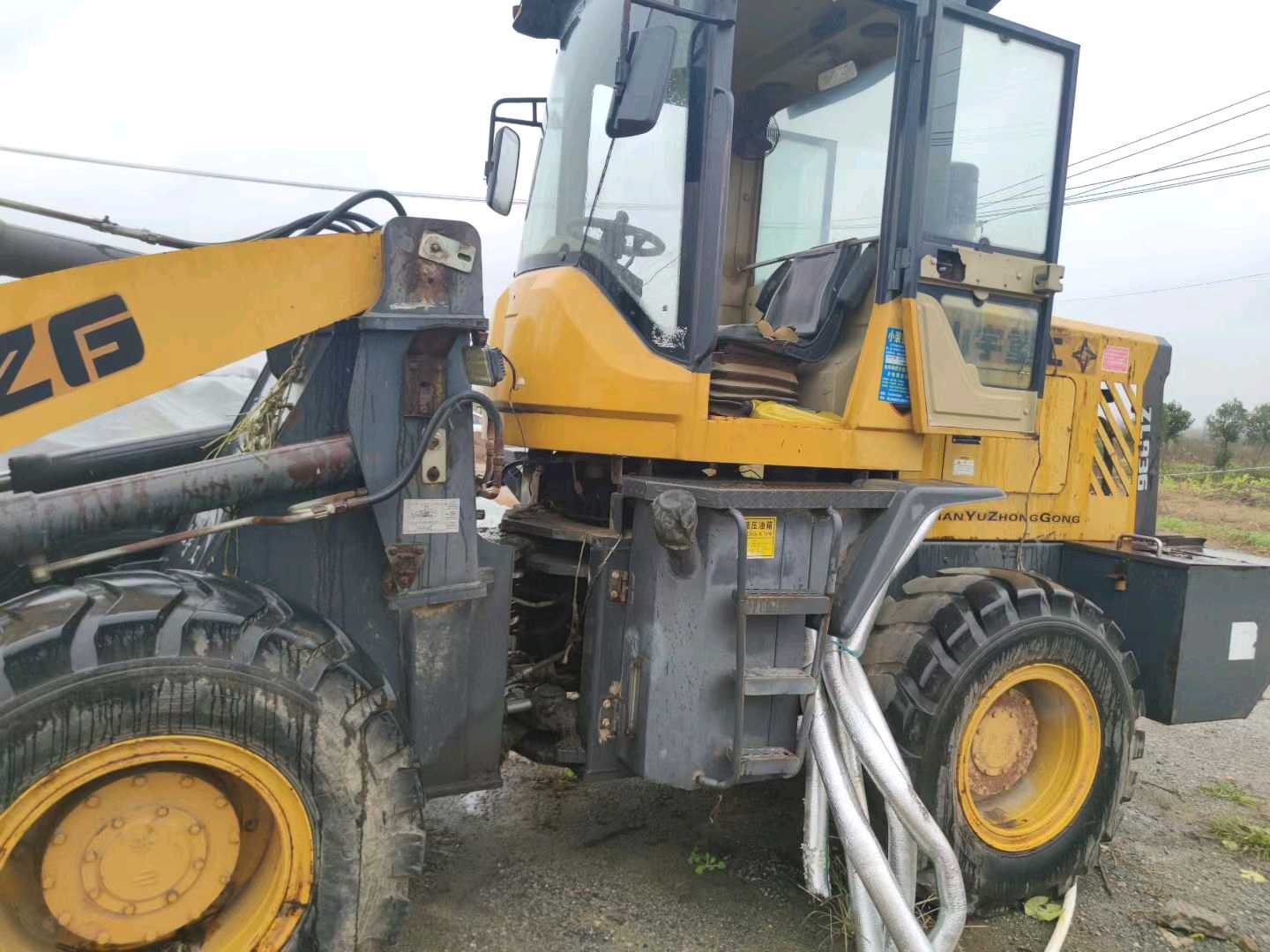 河南省洛阳市西工区道南路1号二手其他3.5吨升高0米柴油叉车