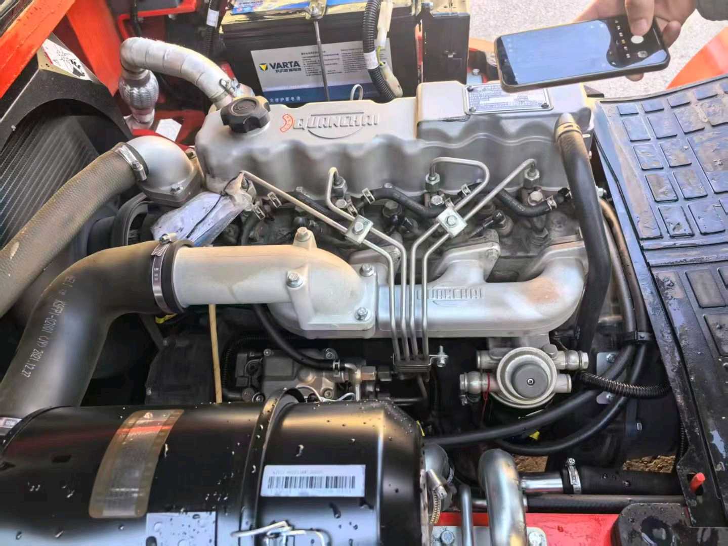 上海市静安区秣陵路303号二手合力3.5吨升高0米柴油叉车