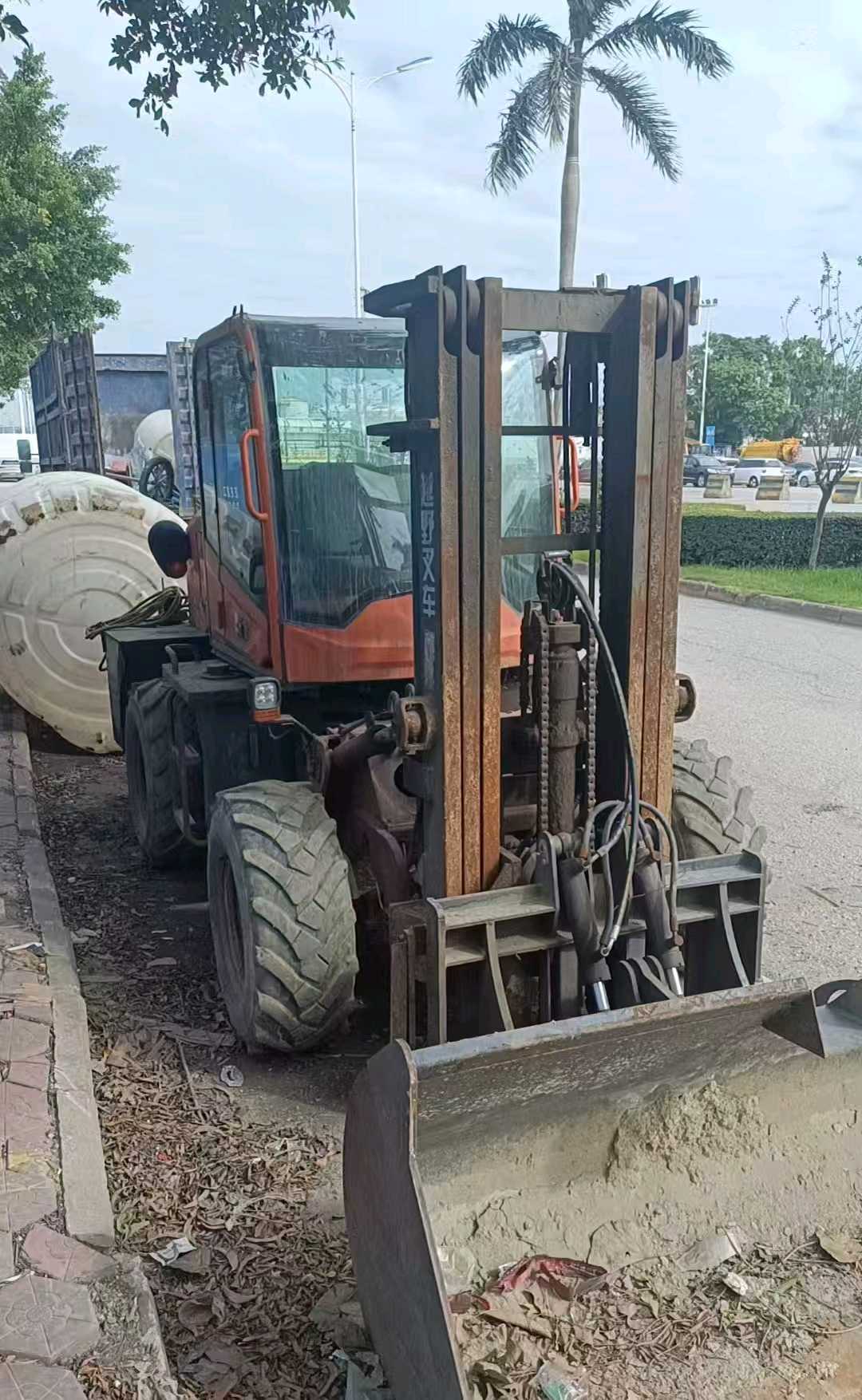 广西壮族自治区钦州市钦北区永福东大街与环城东路交汇处北侧二手其他3.5吨升高0米柴油叉车