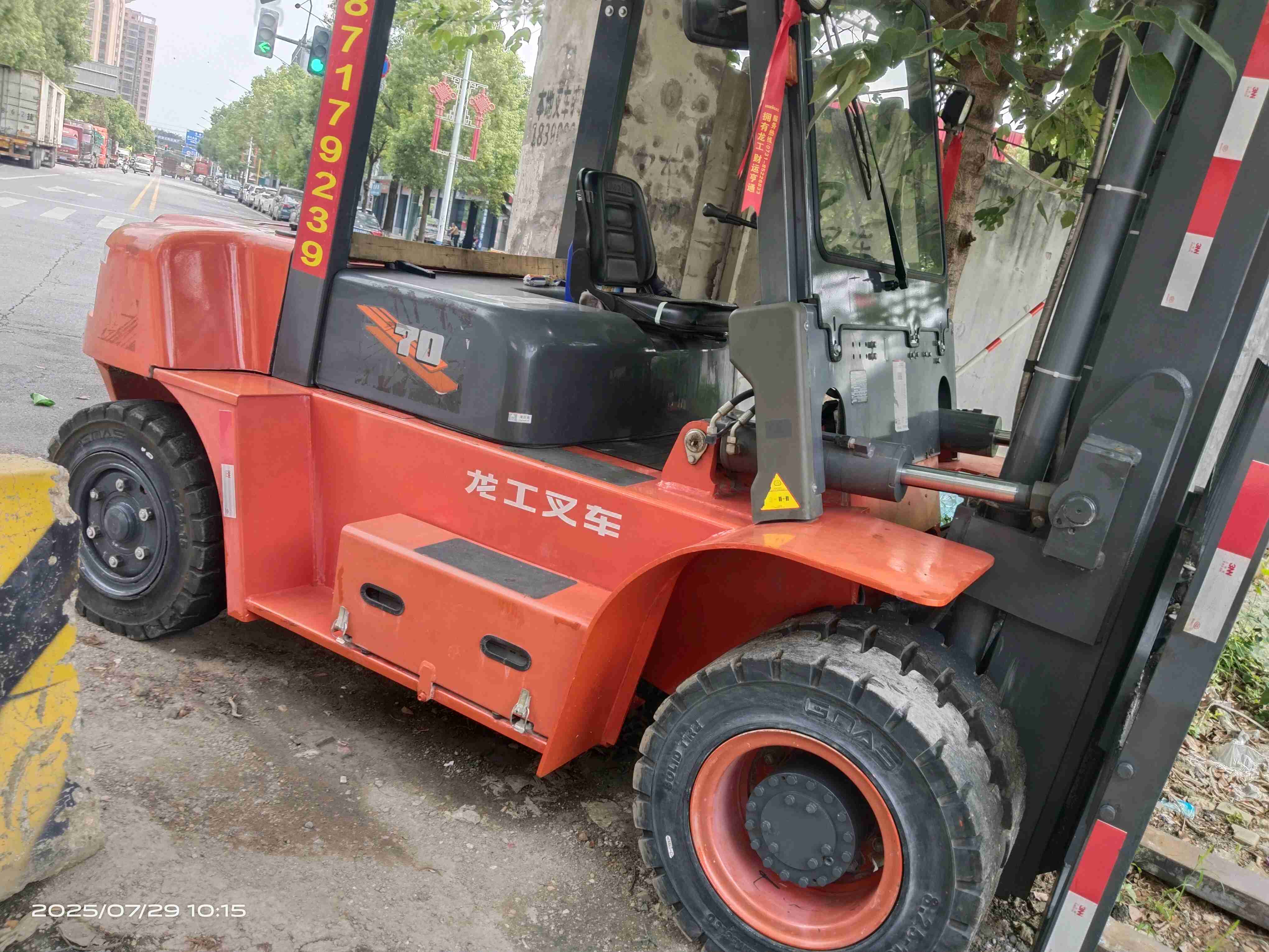 湖南长沙二手龙工LG系列7吨升高3米柴油叉车