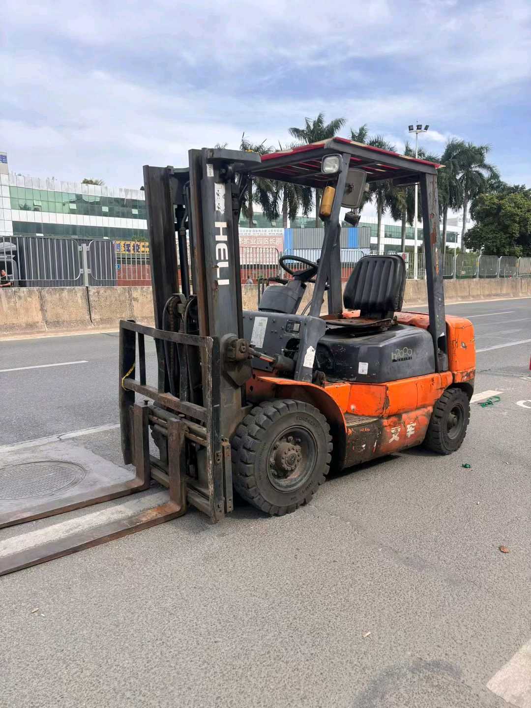 广东省东莞市环湖西路二手其他2.5吨升高0米柴油叉车