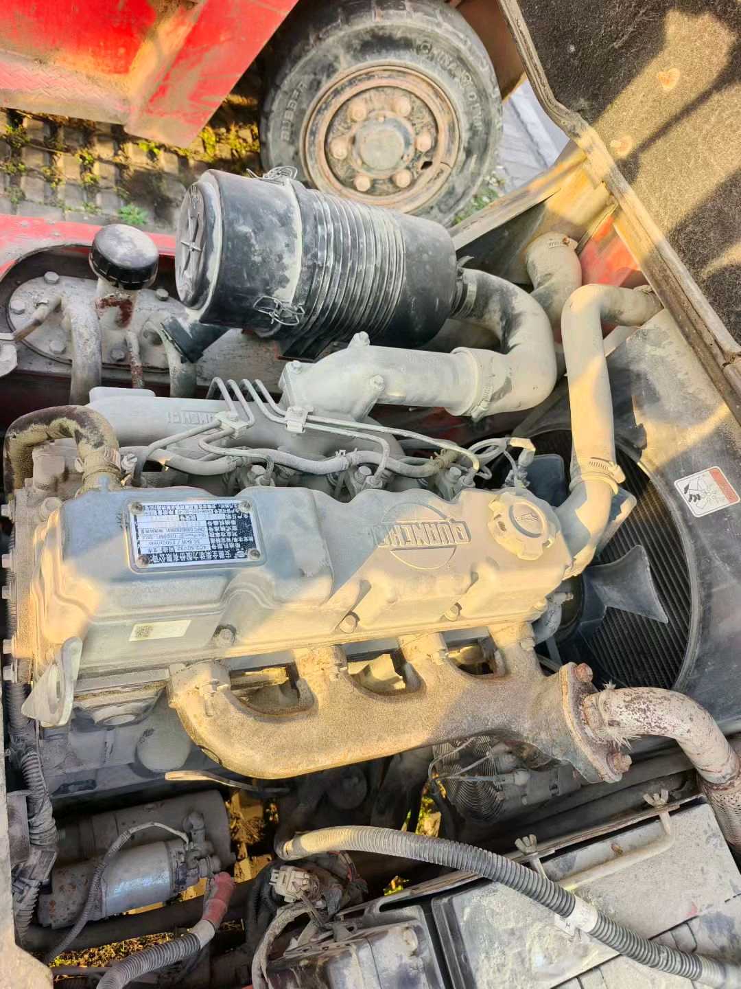 江苏省常州市天宁区关河中路138号二手龙工3吨升高0米柴油叉车