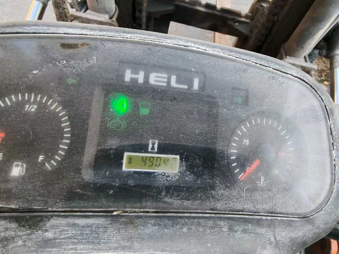 江苏省常州市天宁区关河中路138号二手合力3吨升高0米柴油叉车