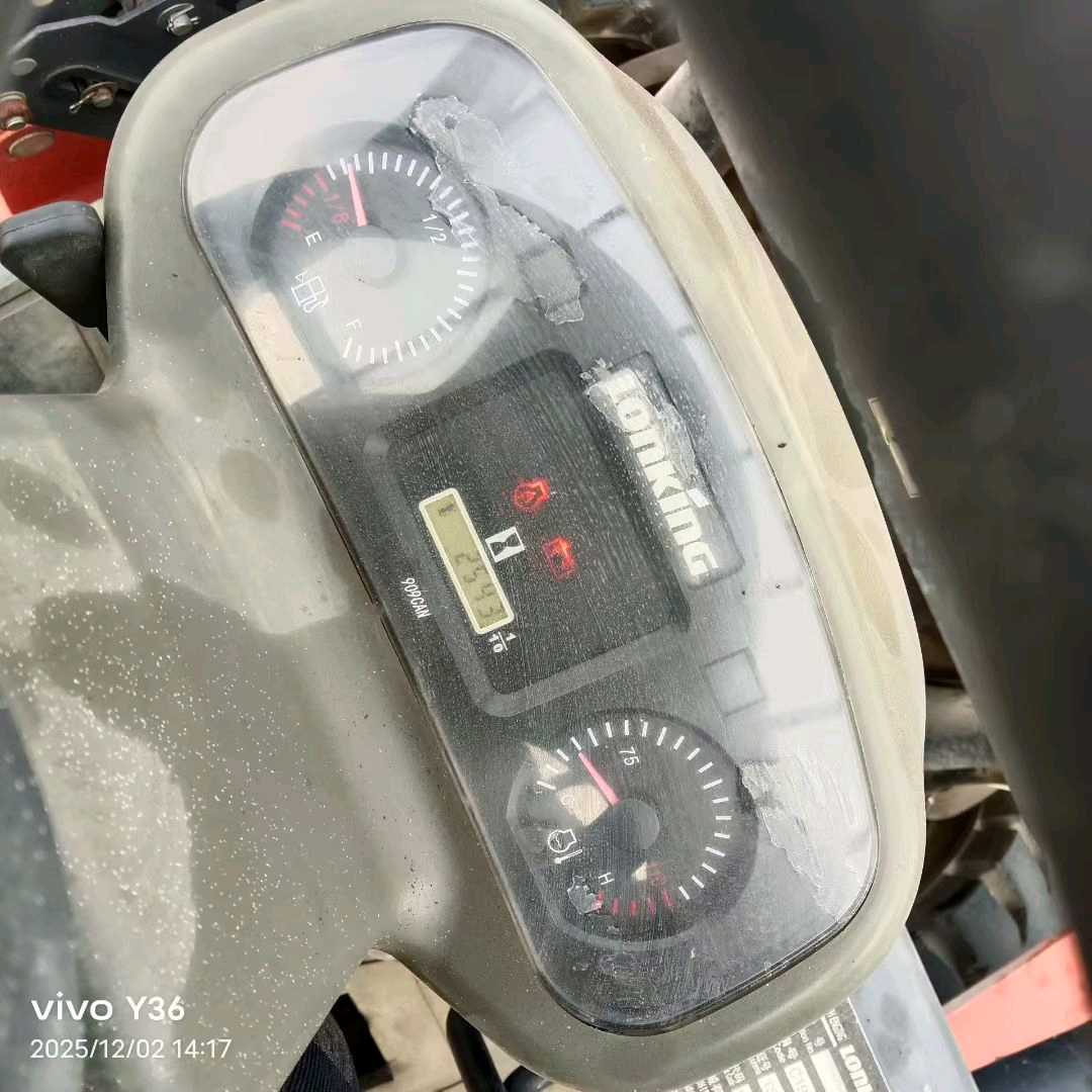 上海市静安区秣陵路303号二手龙工3.5吨升高0米柴油叉车