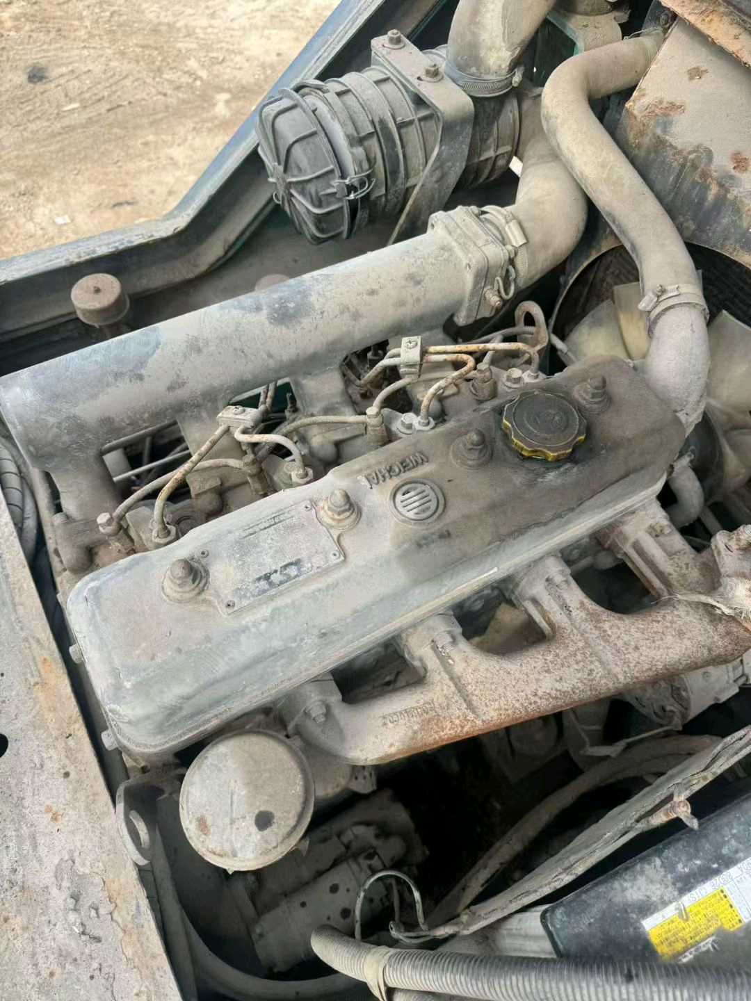 江苏省宿迁市宿城区富康大道与上海路交叉口二手宝骊3吨升高0米柴油叉车