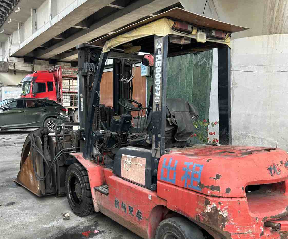 二手杭叉3.5吨柴油叉车出售