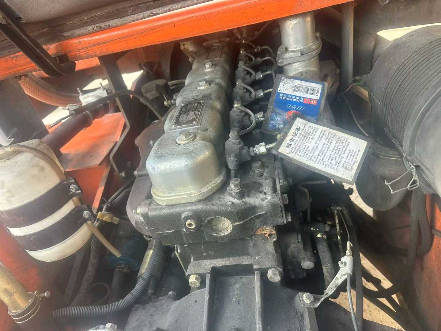 江苏省苏州市姑苏区苏站路27号(苏州火车站地铁站1A入口旁)二手合力10吨升高0米柴油叉车