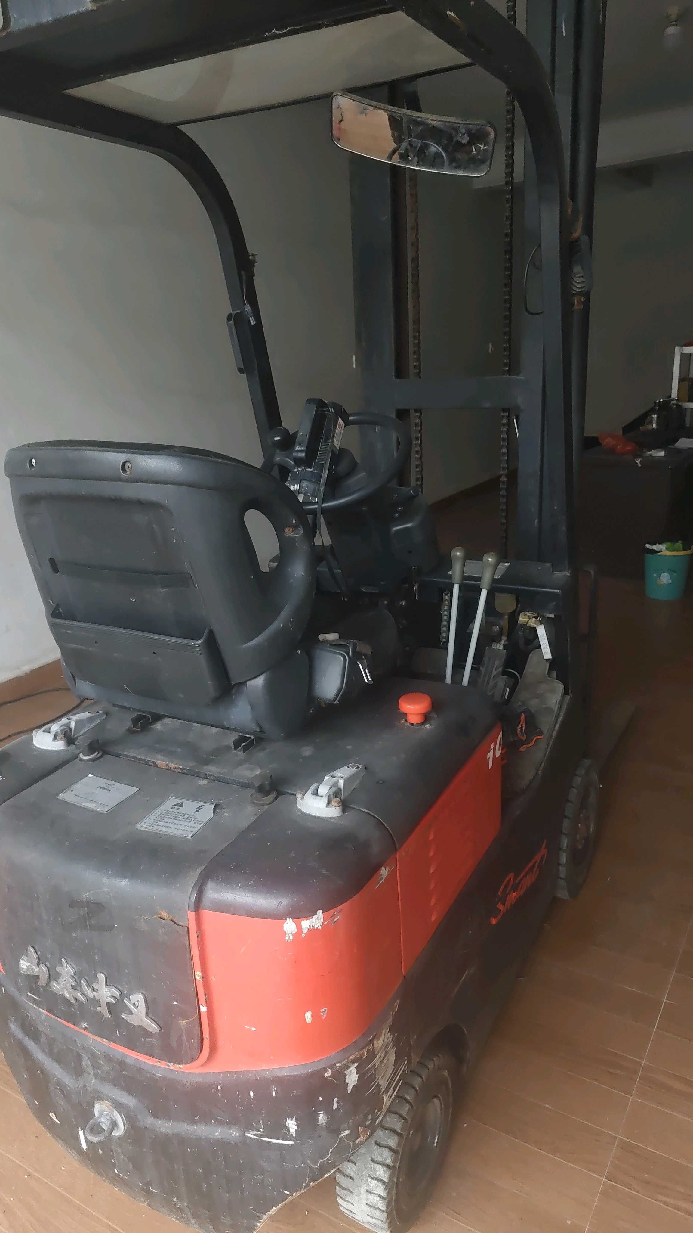 福建省漳州市芗城区石亭镇二手其他1吨升高0米平衡重电车