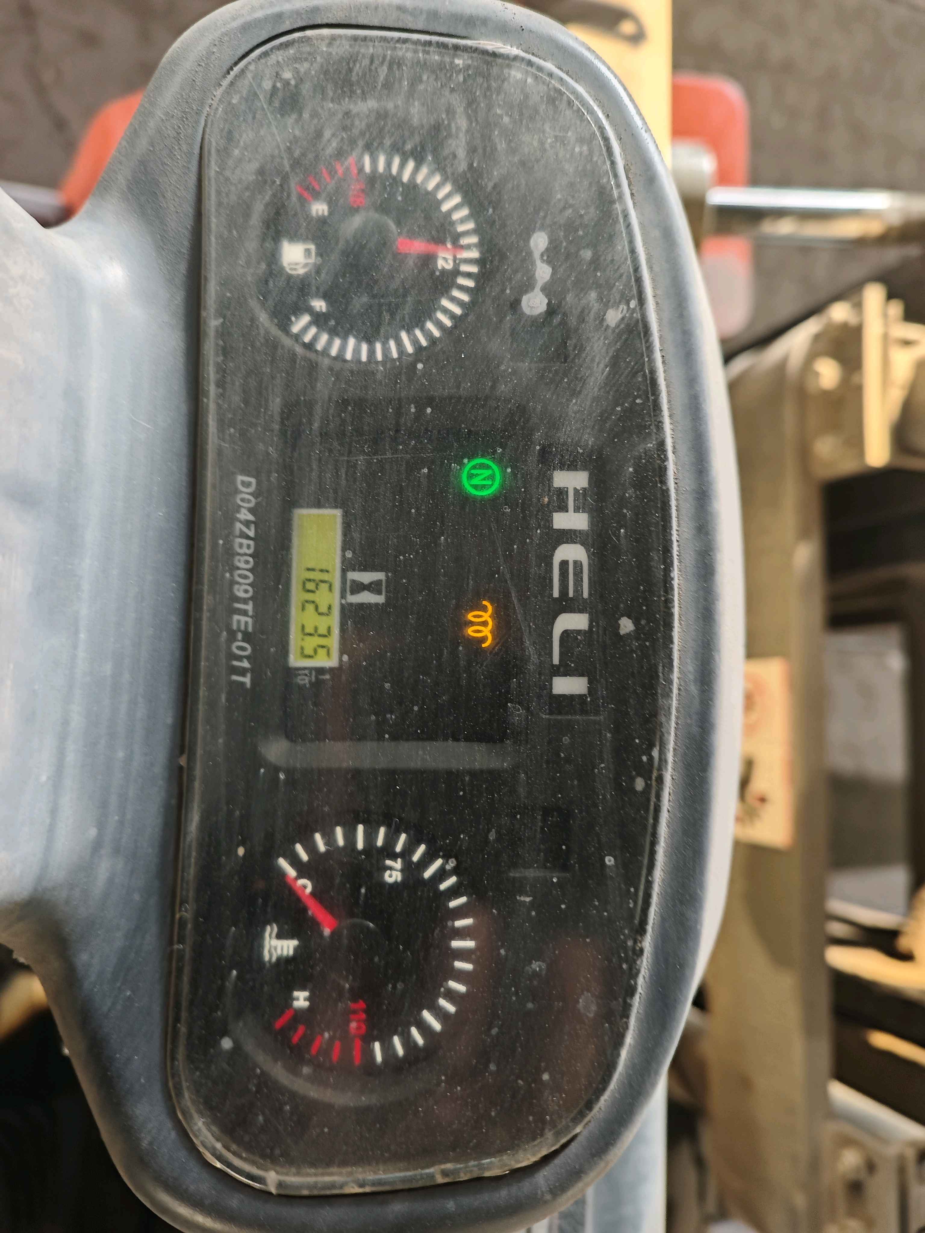 河北省雄安新区雄县雄州镇雄州路雄县第二初级实验中学西北侧约50米二手合力3.5吨升高0米柴油叉车