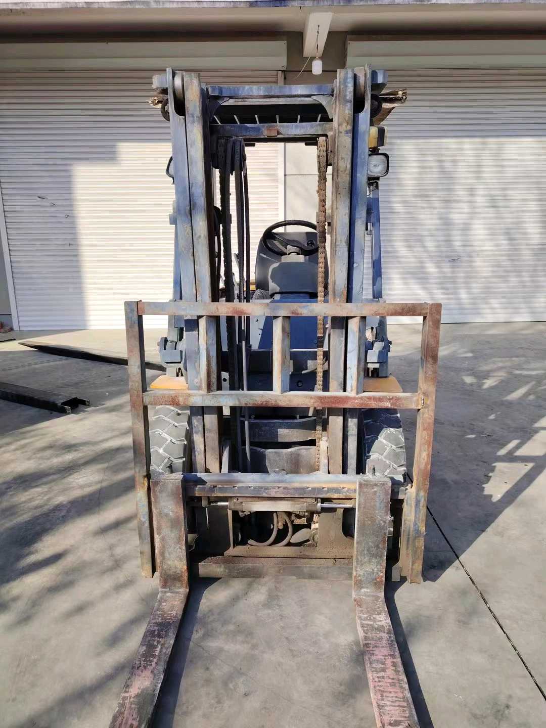 山东省临沂市兰山区沂蒙路223号二手合力2.5吨升高0米柴油叉车