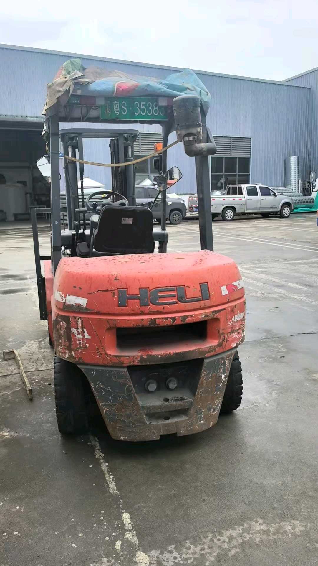 广东省东莞市环湖西路二手合力3.5吨升高0米柴油叉车