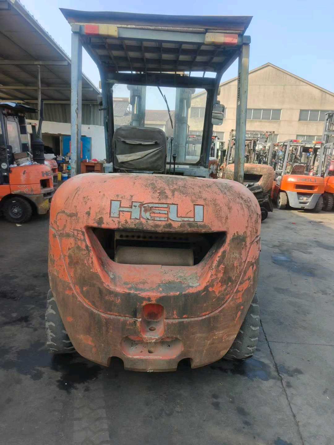 江苏省常州市天宁区关河中路138号二手合力4.5吨升高0米柴油叉车