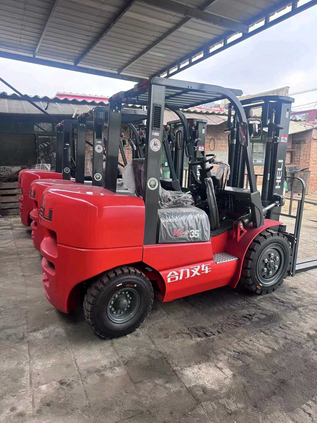 河北省衡水市桃城区中心街1号二手合力3.5吨升高0米柴油叉车