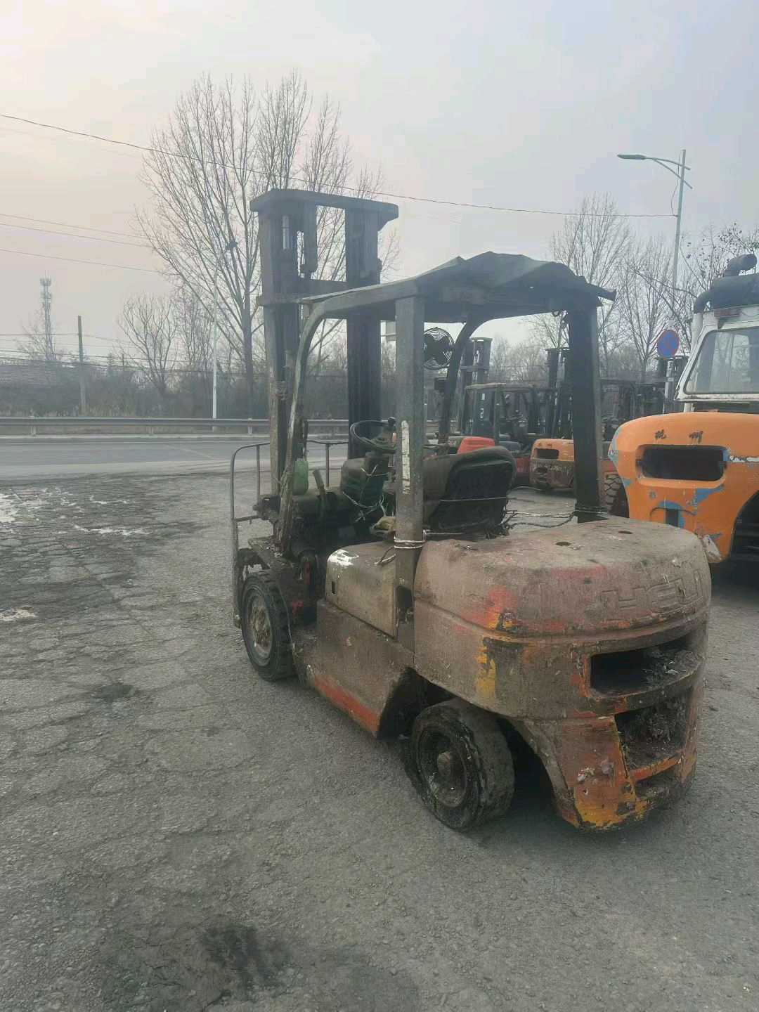 江苏省徐州市云龙区津浦西路202号二手合力3.5吨升高0米柴油叉车