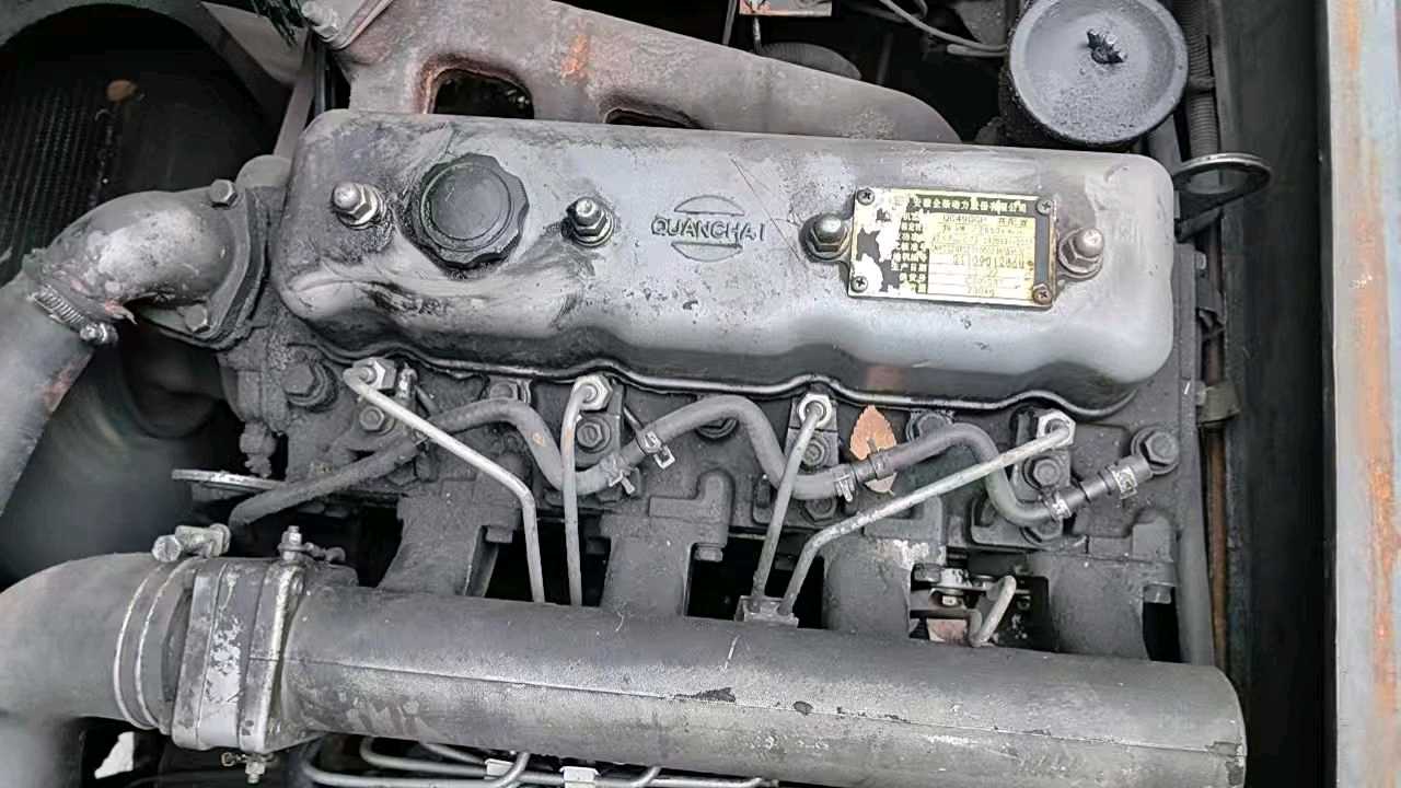 江苏省常州市天宁区关河中路138号二手合力2.5吨升高0米柴油叉车