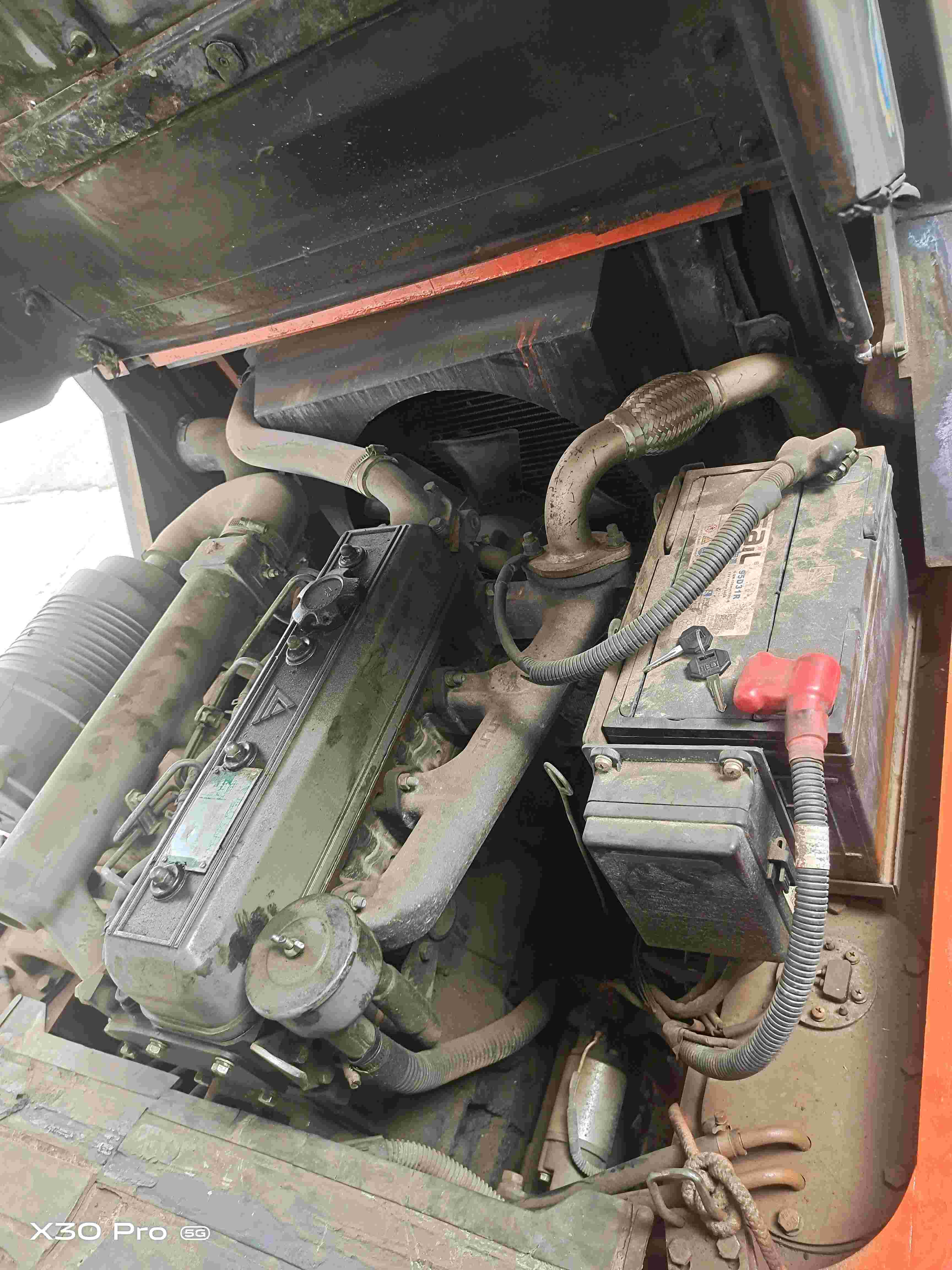 湖北省咸宁市赤壁市赤壁大道427号二手龙工257743.0吨升高0米柴油叉车