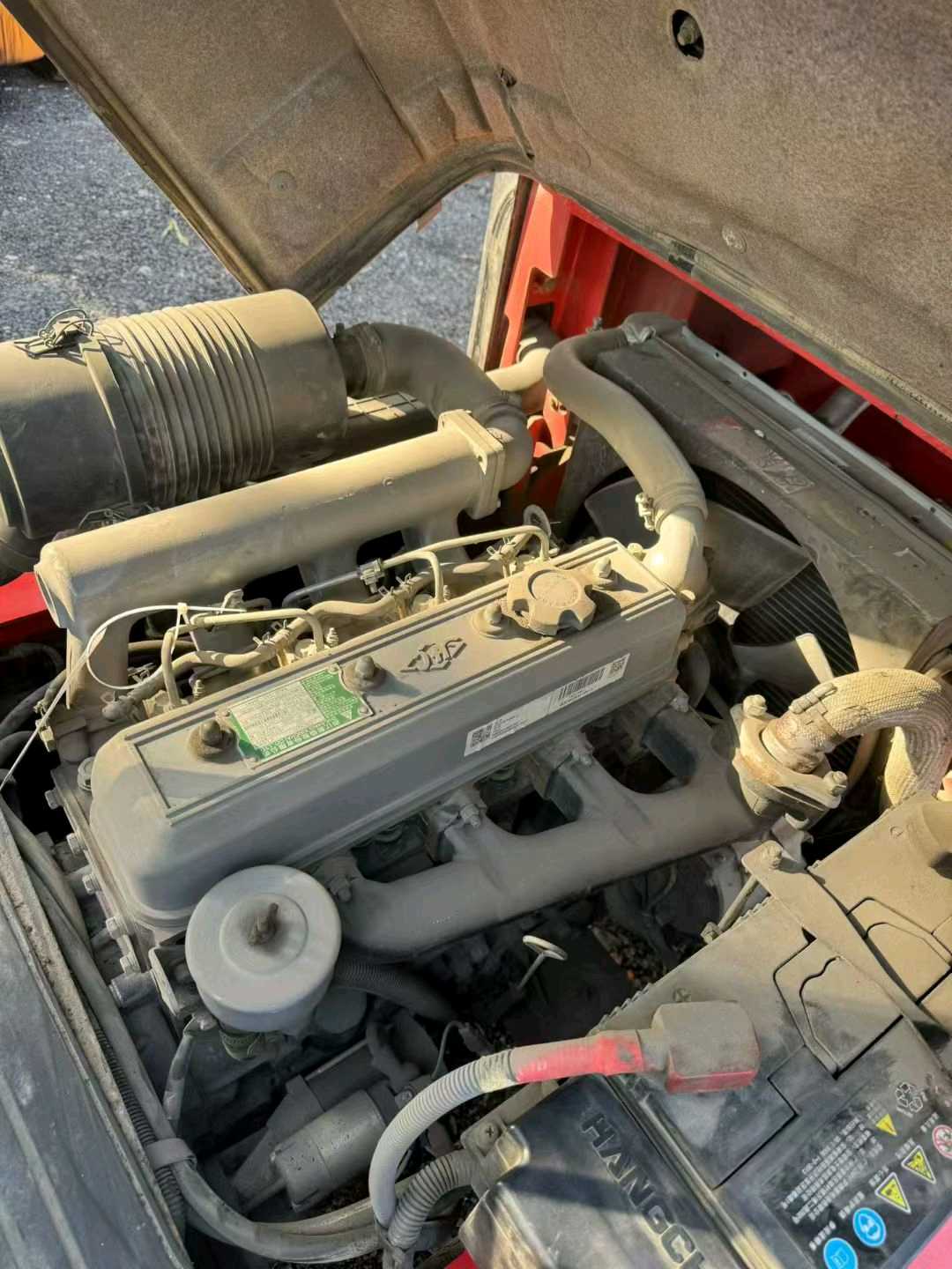 浙江省台州市椒江区市府大道西段999号二手杭叉3.5吨升高0米柴油叉车