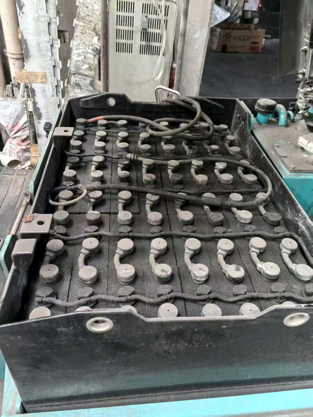 江苏省苏州市姑苏区苏站路27号(苏州火车站地铁站1A入口旁)二手宝骊3吨升高0米电动叉车