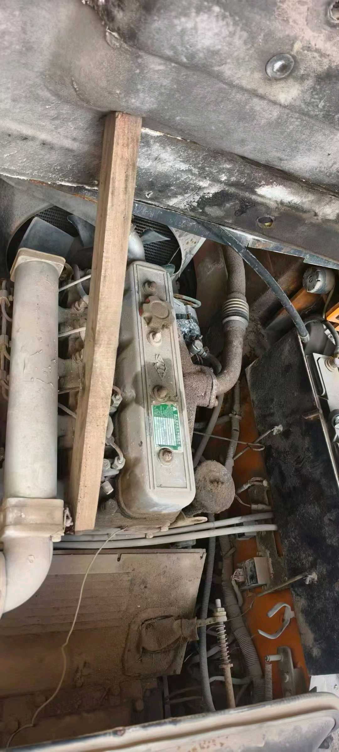 山东省潍坊市潍城区和平路1号二手杭叉4.5吨升高0米柴油叉车