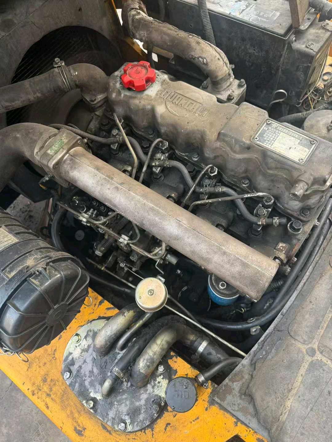 河南省郑州市二七区二马路82号二手吉鑫祥3吨升高0米柴油叉车