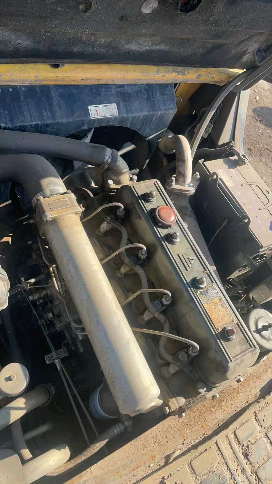 河北省沧州市新华区新华路二手龙工3吨升高0米柴油叉车