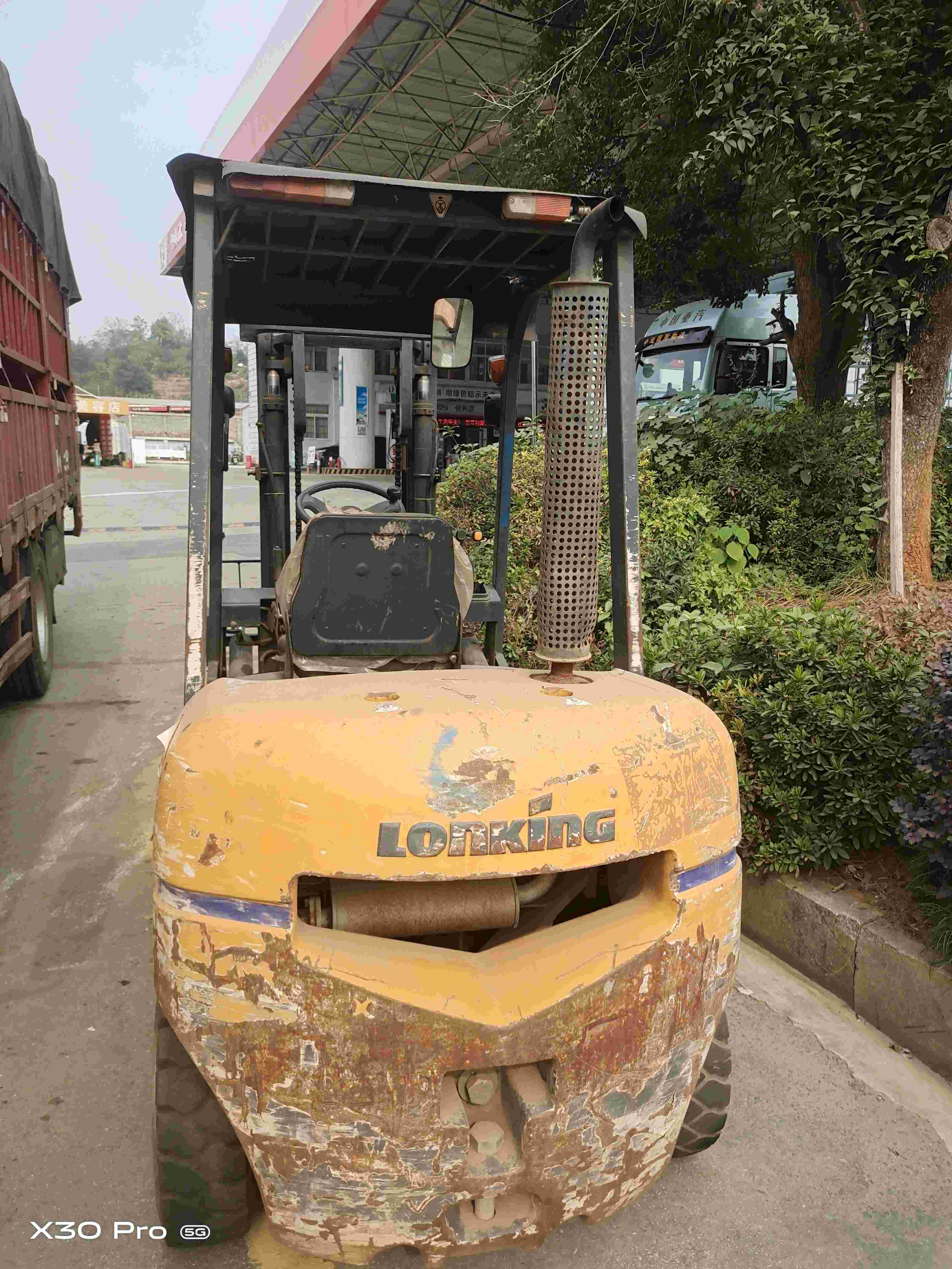 二手龙工3.0吨柴油叉车出售