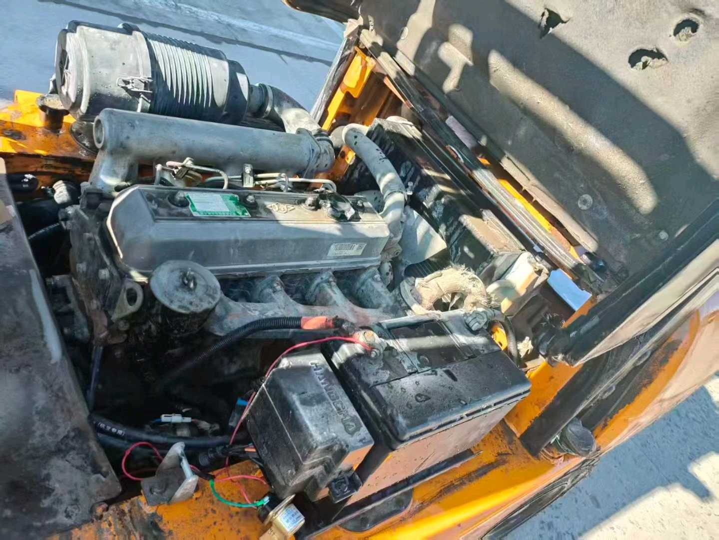 江苏省苏州市姑苏区苏站路27号(苏州火车站地铁站1A入口旁)二手杭叉3.8吨升高0米柴油叉车