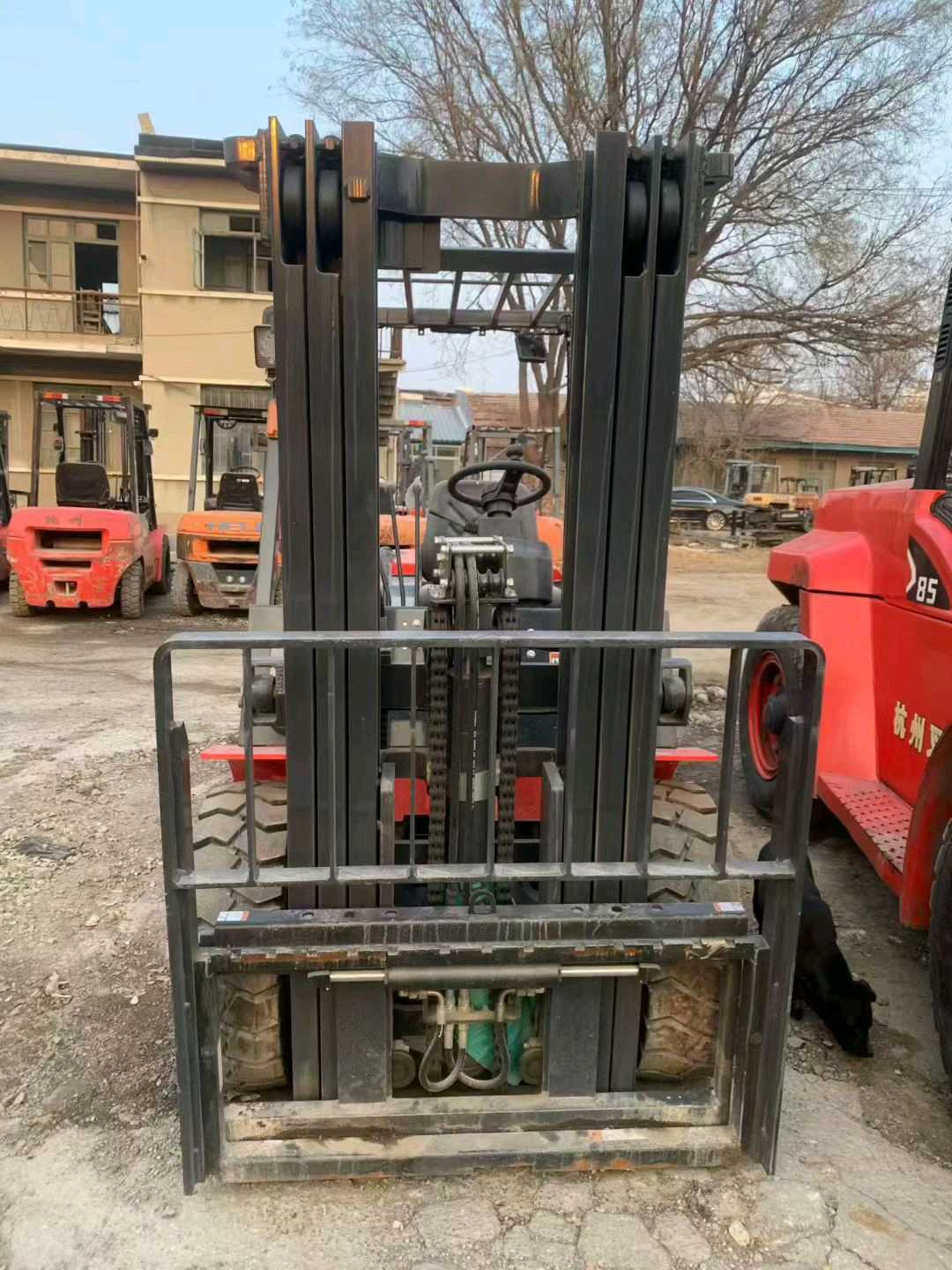 山东省德州市德城区迎宾大街二手柳工3.5吨升高0米柴油叉车