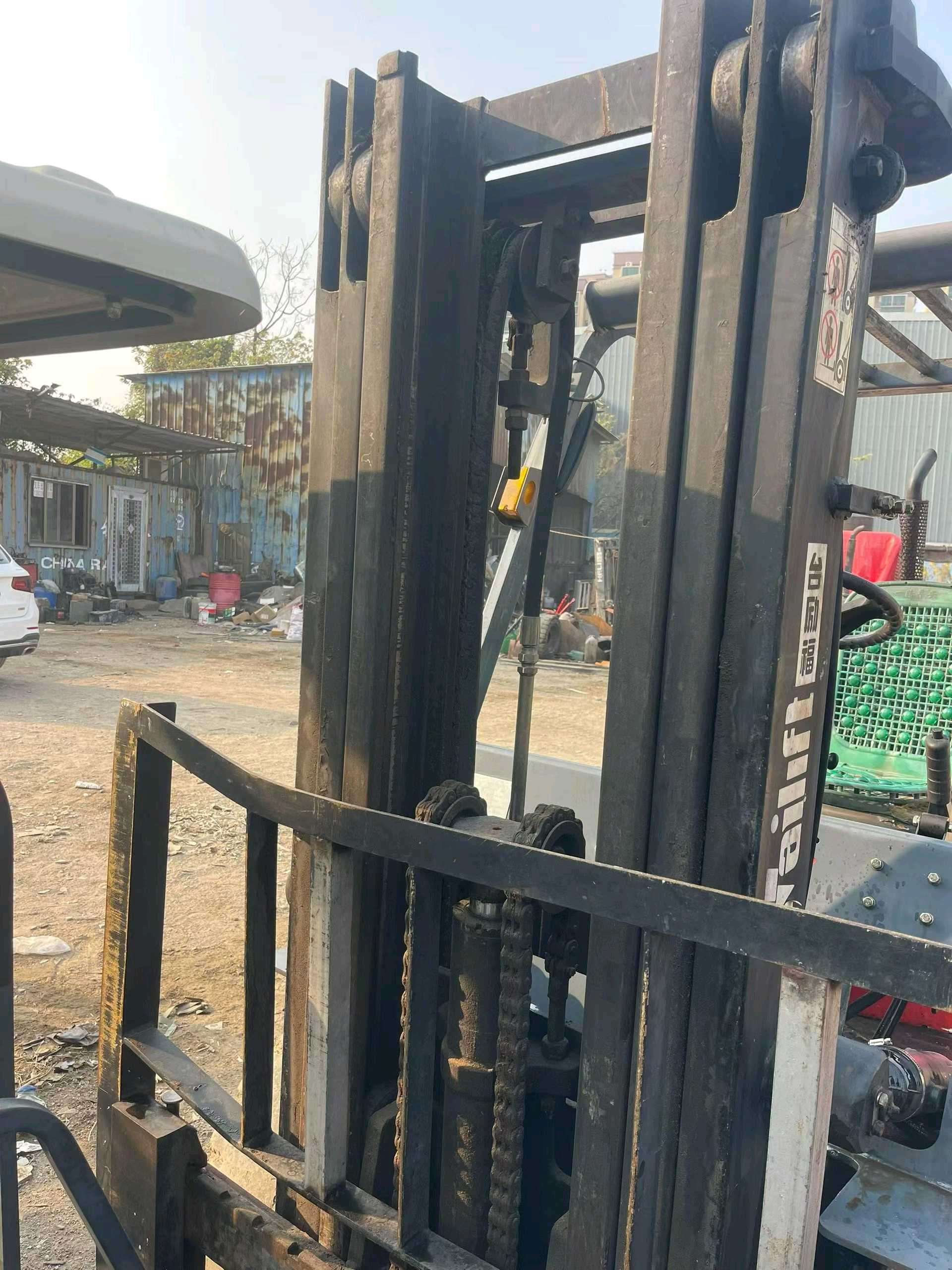 江苏省宿迁市宿城区富康大道与上海路交叉口二手台励福3.5吨升高0米柴油叉车