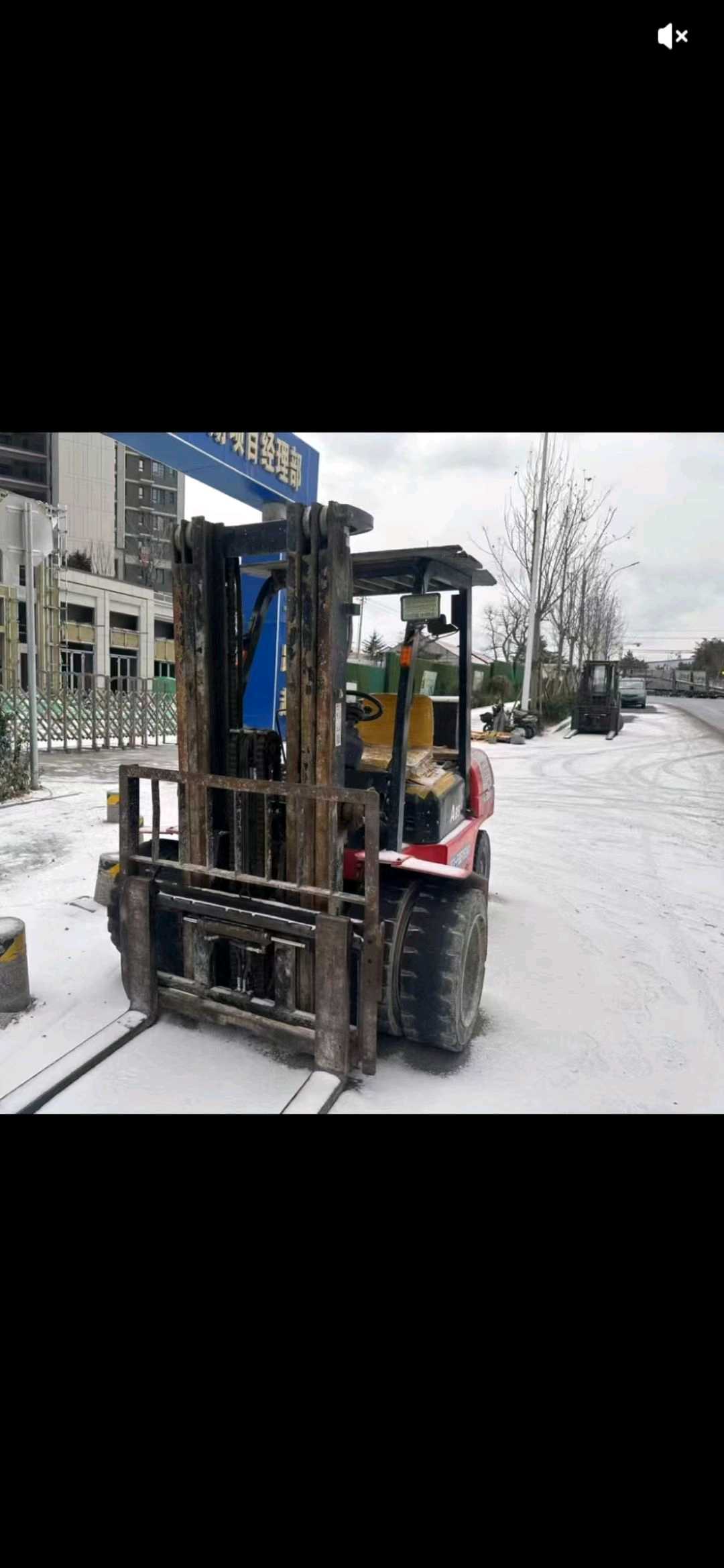 山东省青岛市市南区泰安路2号二手杭叉3.5吨升高0米柴油叉车