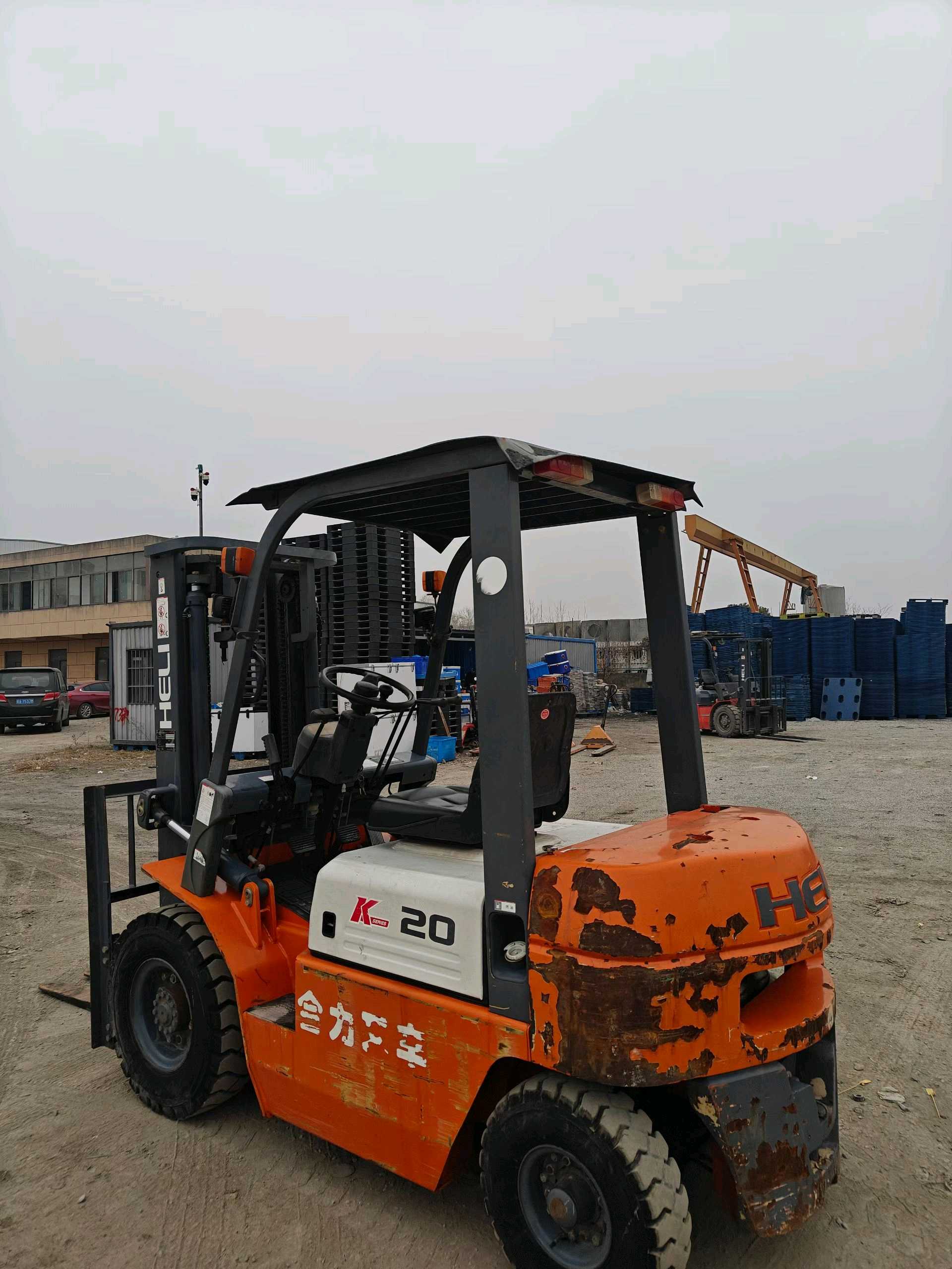 安徽省合肥市瑶海区站前路1号二手合力2吨升高0米柴油叉车