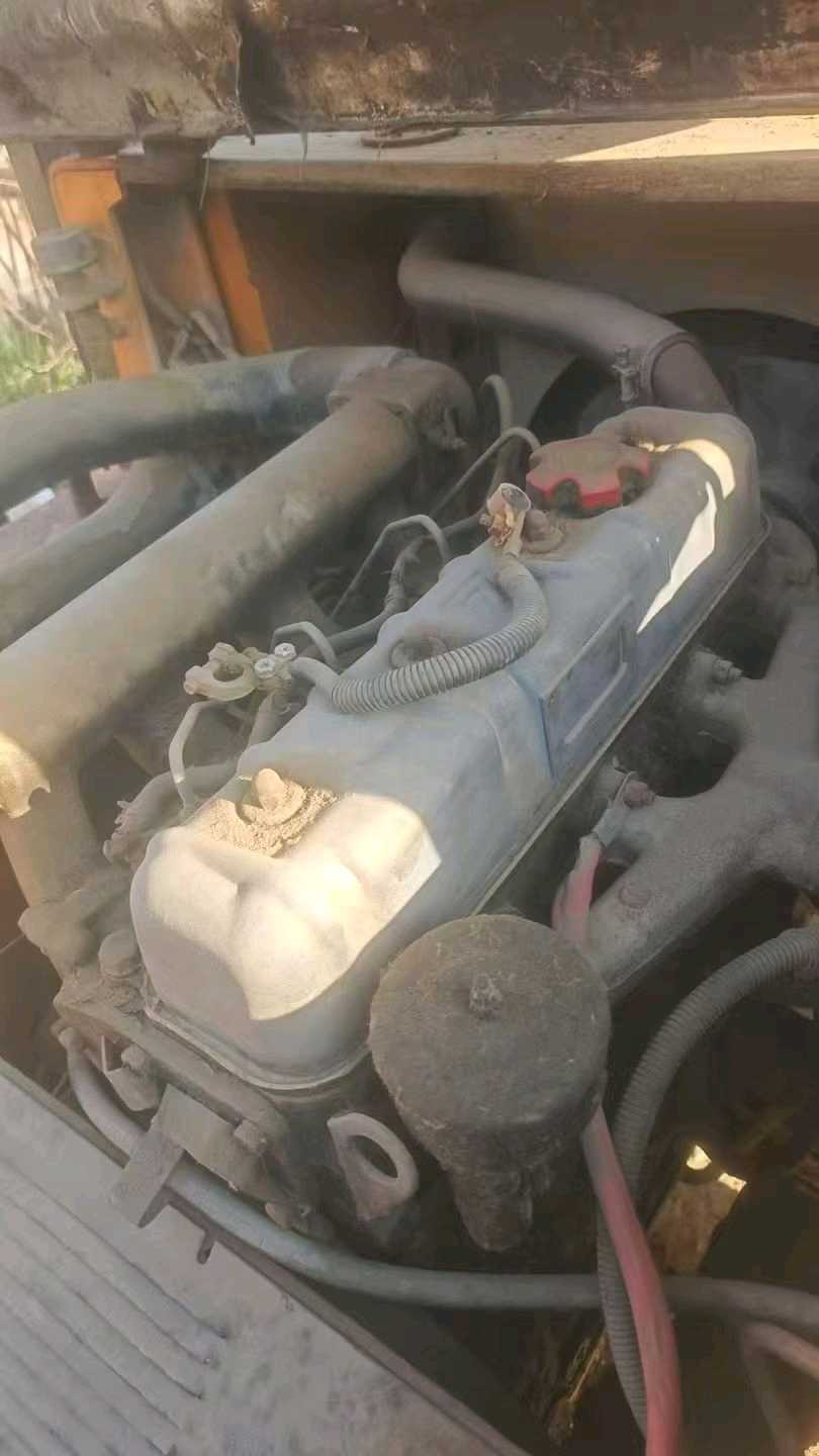 河南省郑州市二七区二马路82号二手杭叉5吨升高0米柴油叉车