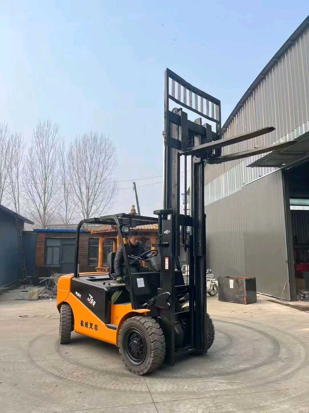 河北省廊坊市安次区常甫路与顺安道交叉口东北侧二手杭叉5吨升高0米电动叉车