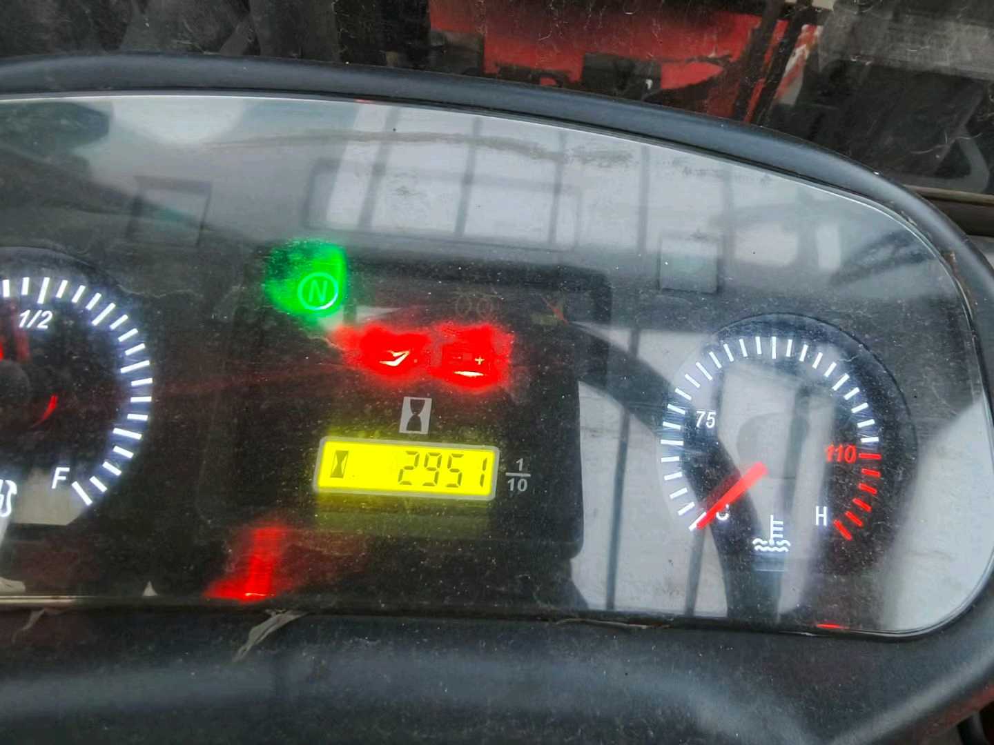 江苏省常州市天宁区关河中路138号二手龙工3吨升高0米柴油叉车