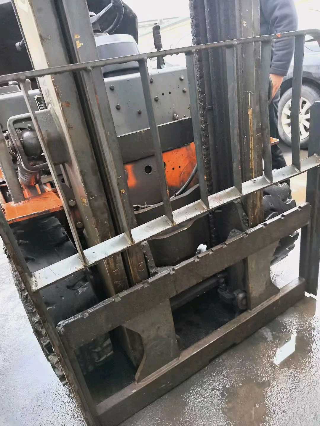 江苏省常州市天宁区关河中路138号二手宝骊3吨升高0米柴油叉车