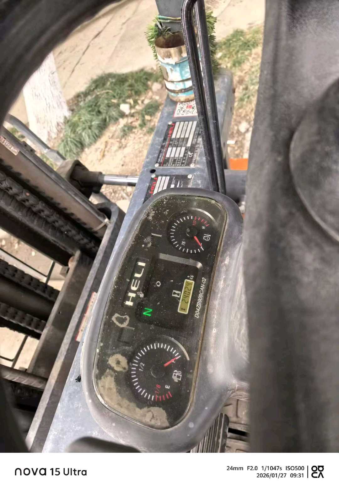 上海市静安区秣陵路303号二手合力3.5吨升高0米柴油叉车