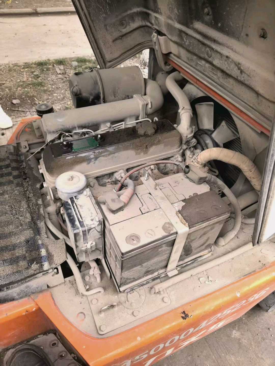 上海市静安区秣陵路303号二手合力3.5吨升高0米柴油叉车