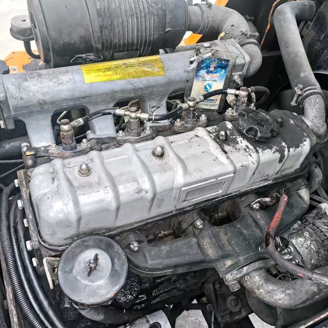 江苏省常州市天宁区关河中路138号二手杭叉3吨升高0米柴油叉车