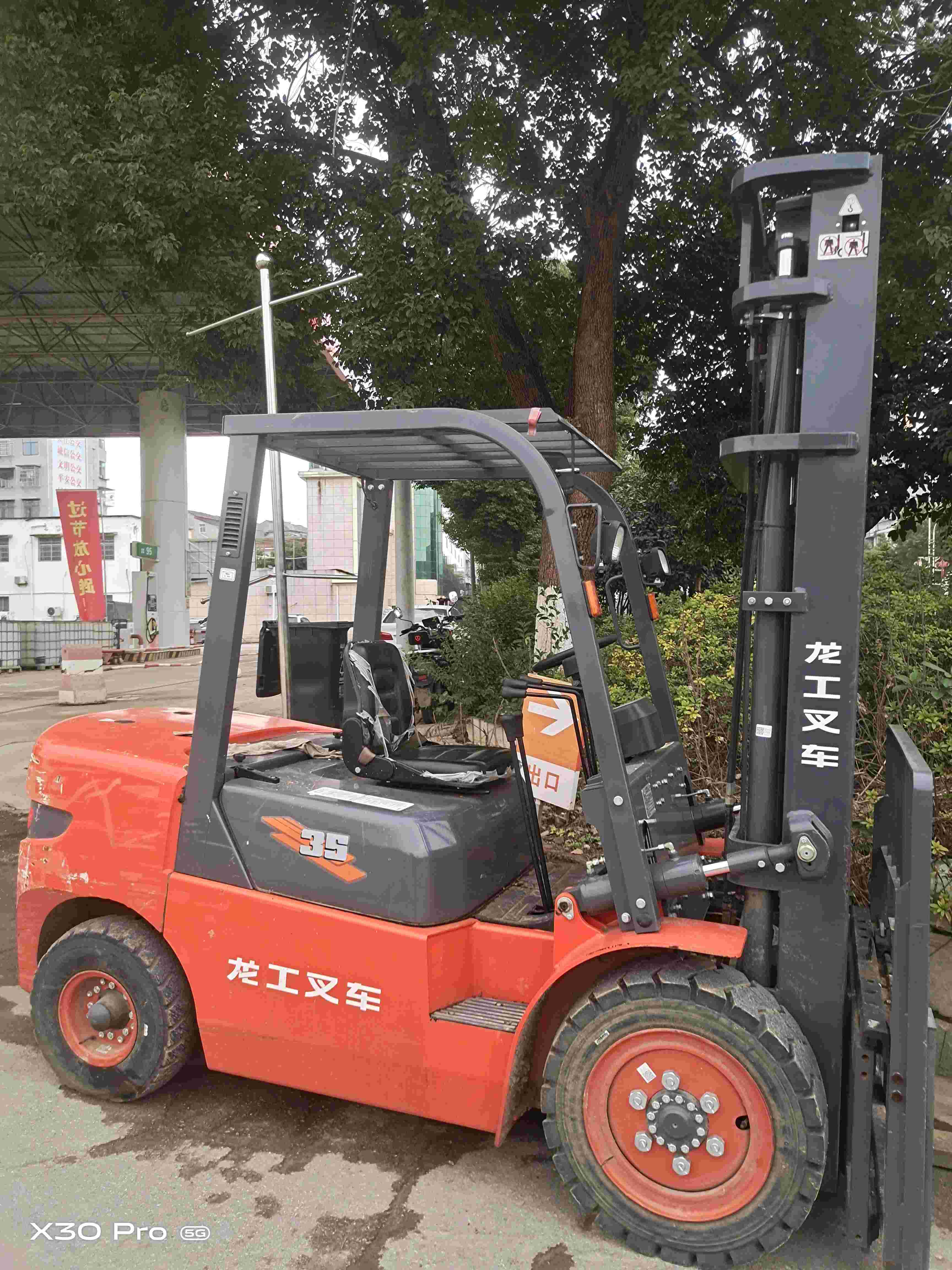 龙工3.5吨柴油车出租【价格 价格一览表 多少钱一个月】