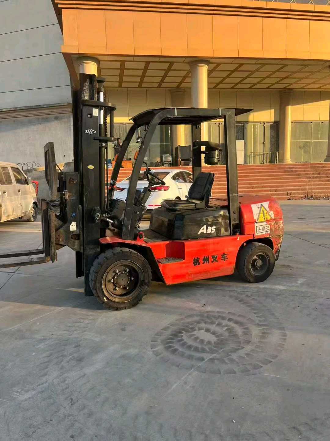 二手杭叉3吨柴油车出租