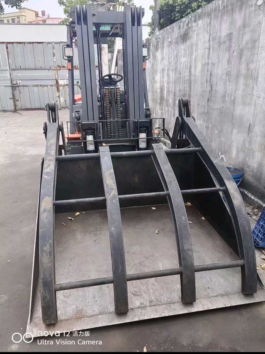 广东省佛山市南海区狮山镇西站东路长安园西670米二手龙工3.5吨升高0米柴油叉车