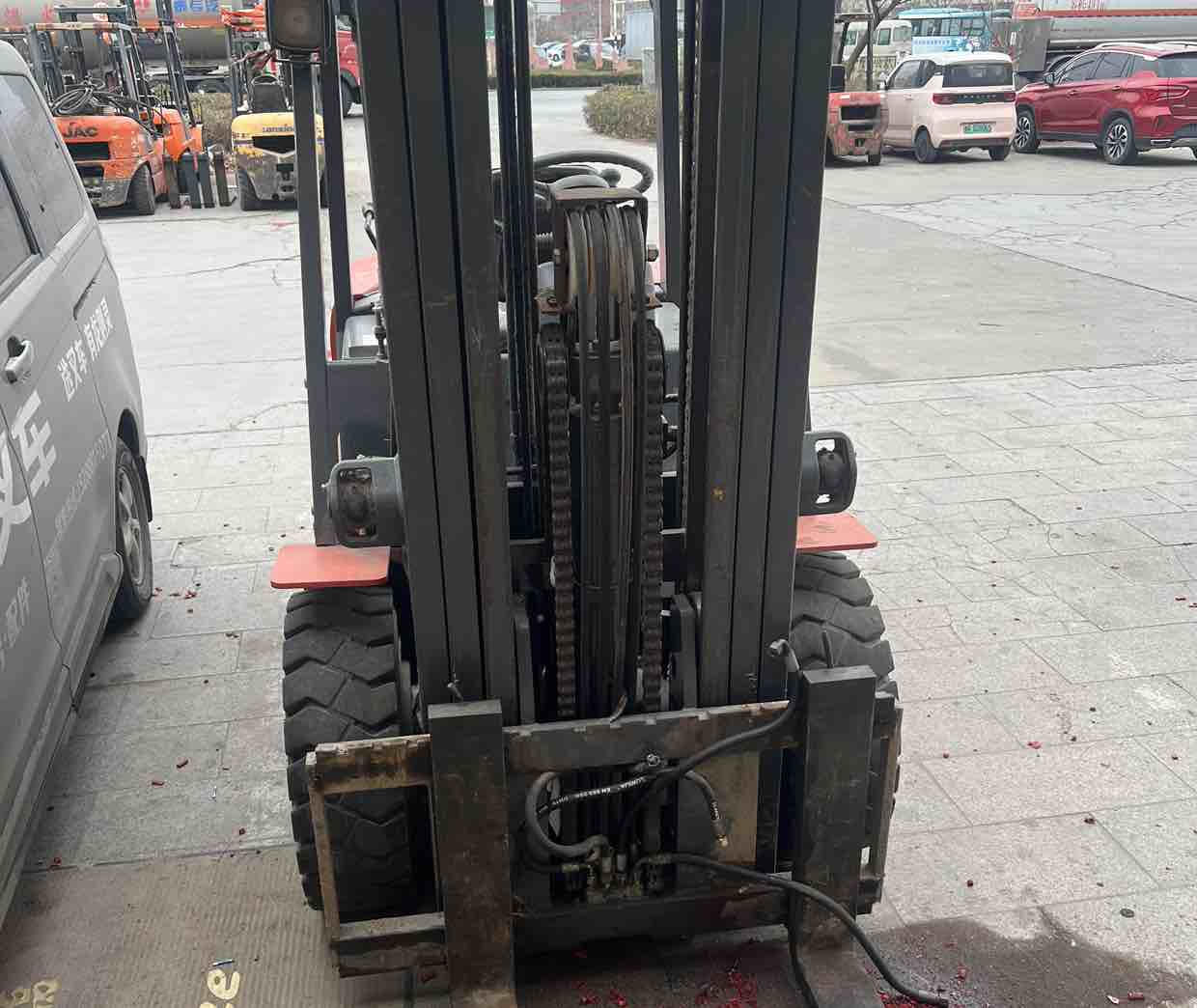 山东省潍坊市昌邑市东环路昌邑汽车总站二手龙工FD系列3.5吨升高0米柴油叉车