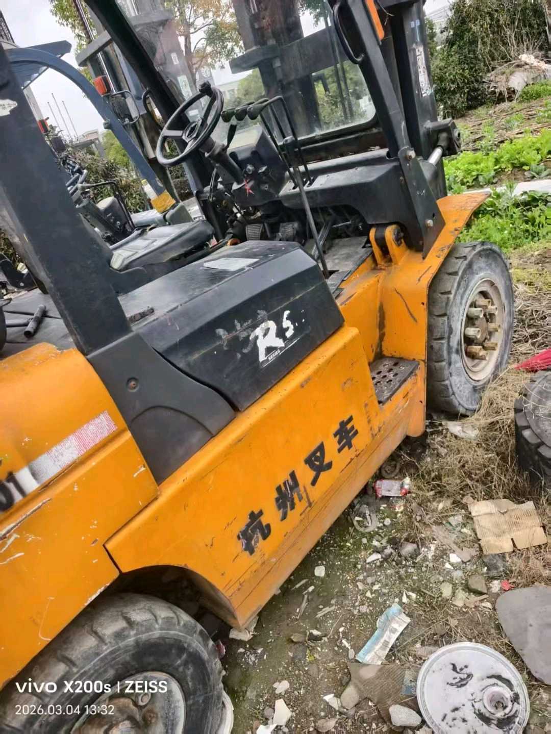 二手杭叉4.5吨柴油叉车出售