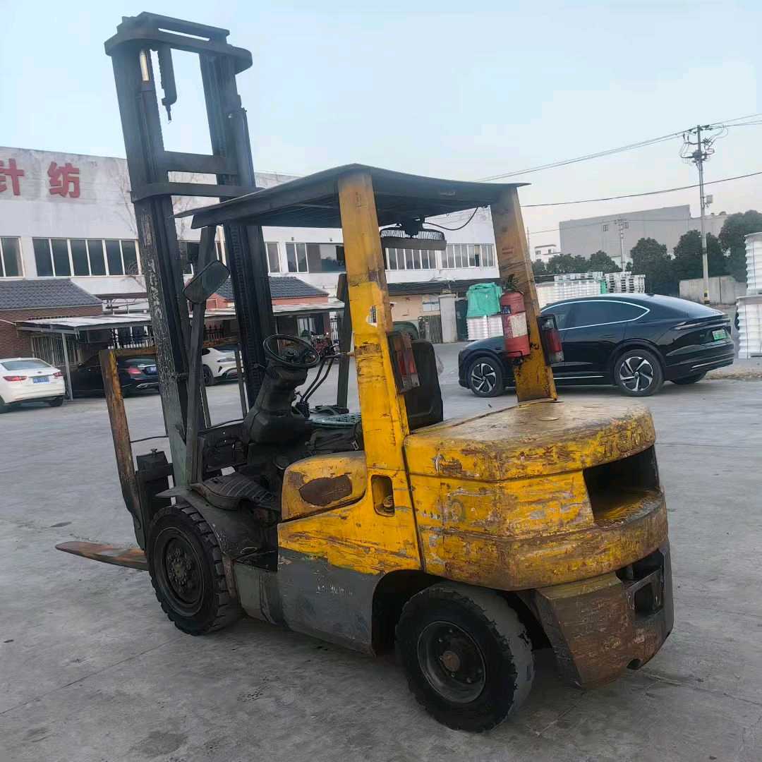 江苏省常州市天宁区关河中路138号二手TCM3吨升高0米柴油叉车