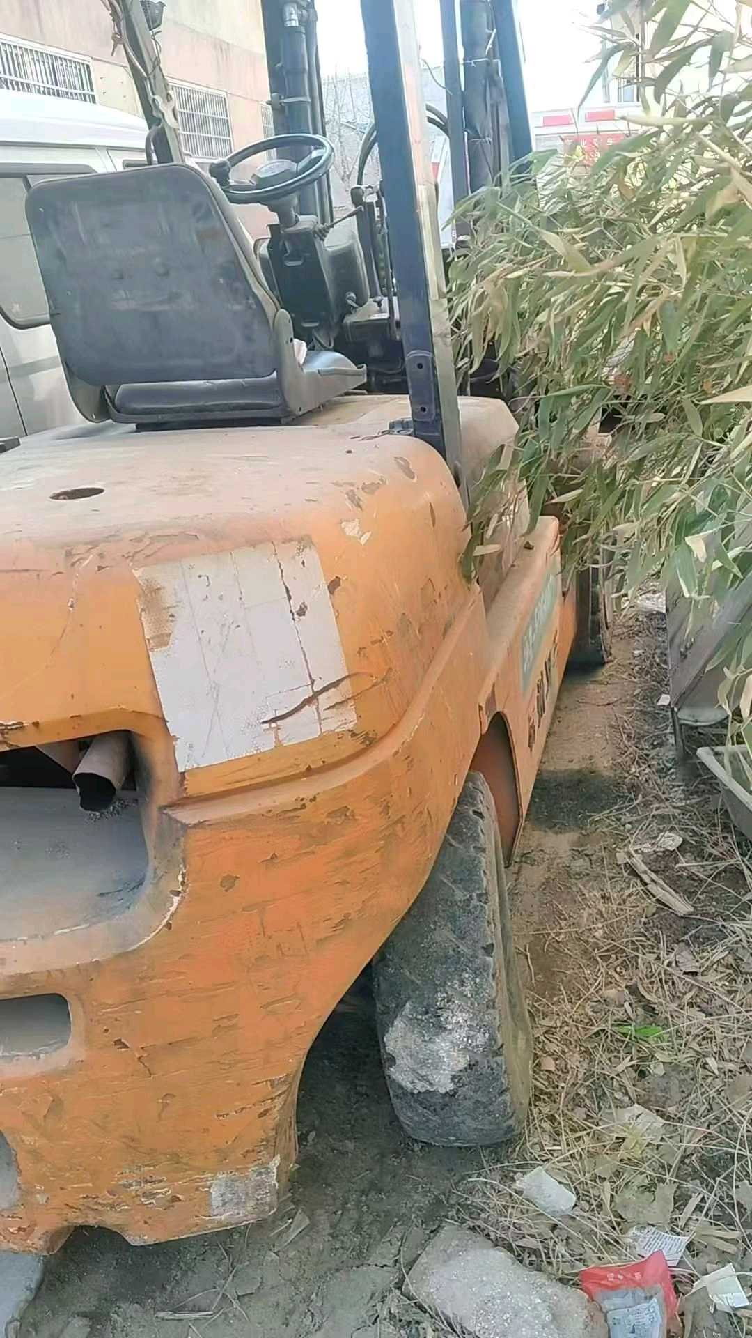 河北省石家庄市桥西区石家庄桥西区京广西街与新石南路交叉口二手杭叉3吨升高0米柴油叉车