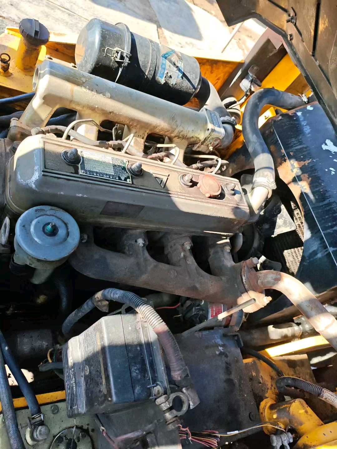 山西省太原市迎泽区建设南路2号二手柳工3.5吨升高0米柴油叉车