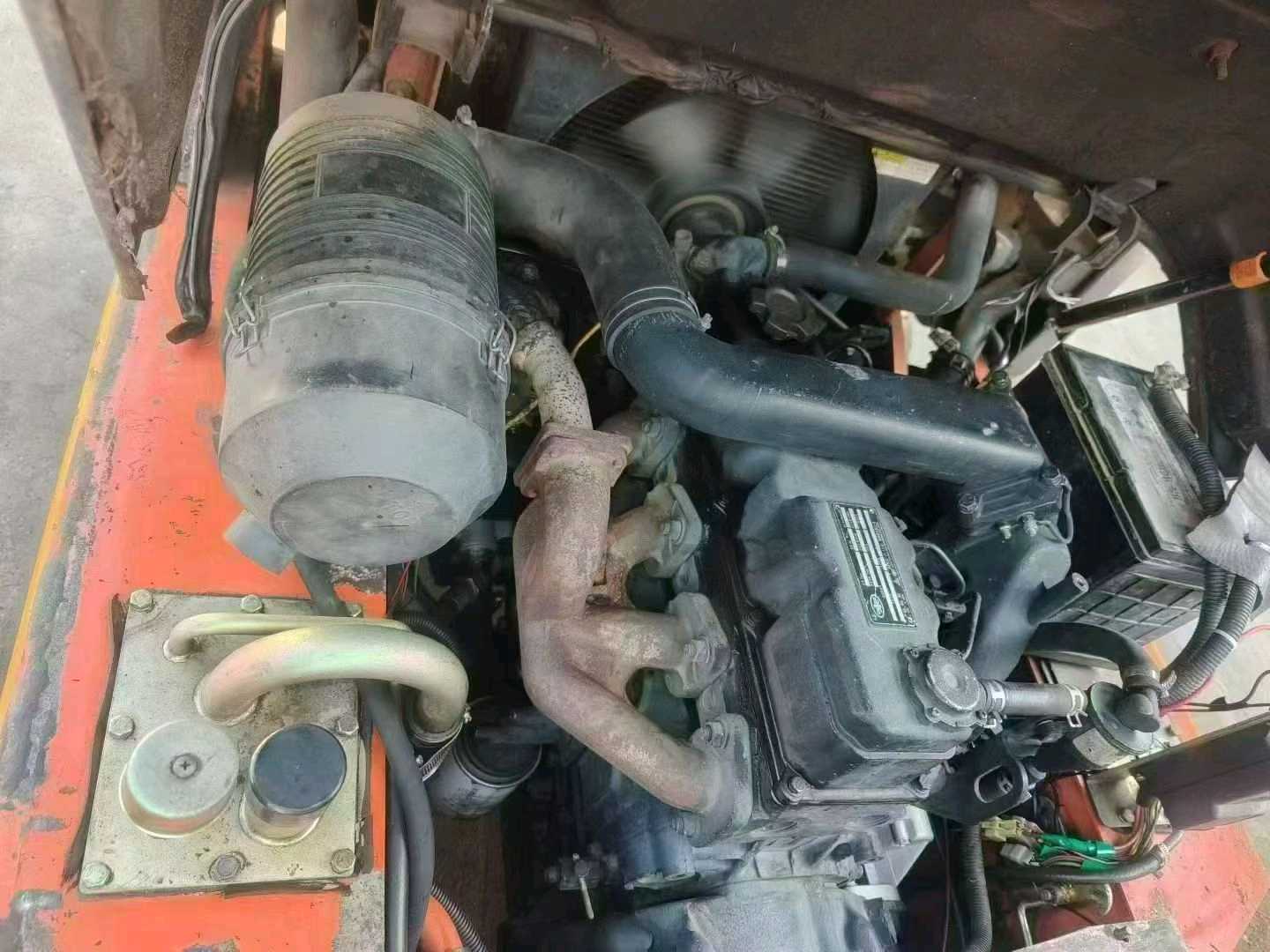 江苏省常州市天宁区关河中路138号二手江淮3吨升高0米柴油叉车