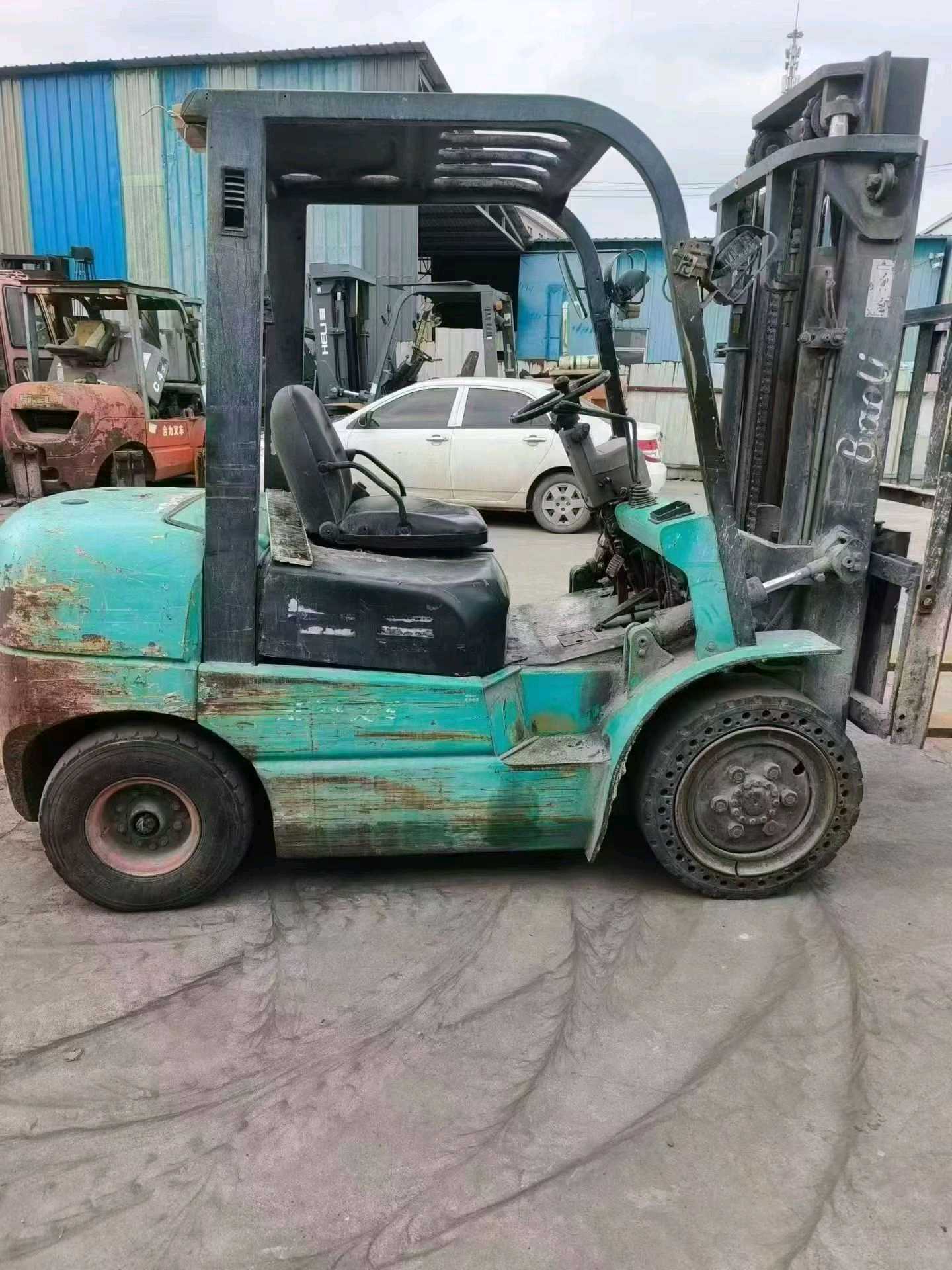 二手宝骊3吨柴油叉车出售